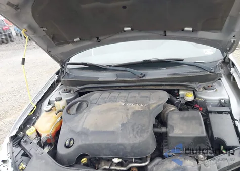 2013 Chrysler 200 Limited из США, поврежденный, VIN 1C3CCBCG1DN728867